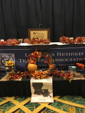 Decor for the Convention Banquet. The theme of the 2018 Fall Meeting was Book It North for LRTA.